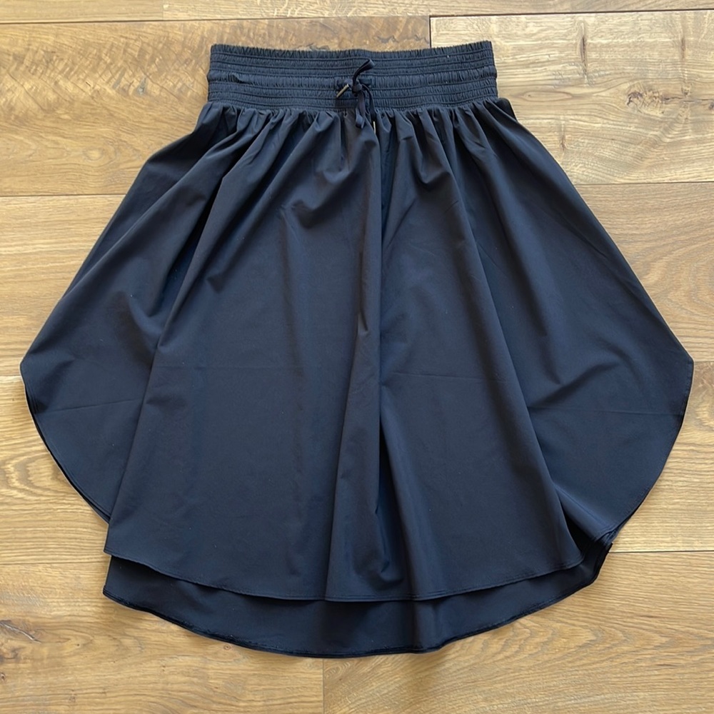 Lululemon The EveryDay Skirt Black size 4